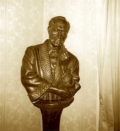 Writing Holmes: How Conan Doyle Harnessed Hobbies for&nbsp;Sleuthing