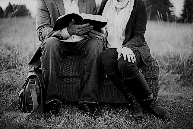 Reading in Company: The Advantages of&nbsp;Audiobooks